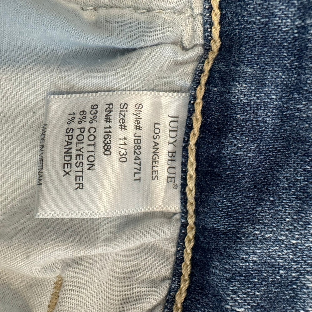 Judy Blue Light Wash Wide Leg Button Fly High Rise Jean Size 11/30 Pleated Front - Picture 10 of 11
